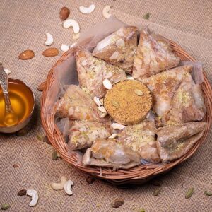 samosa (triangle) jaggery dry fruits putharekulu